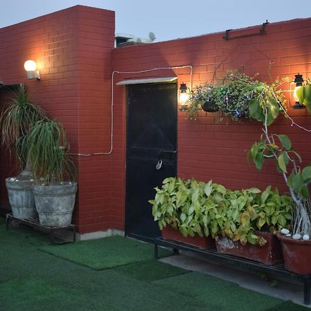 A Pousada Bunkmates Nova Deli Exterior foto
